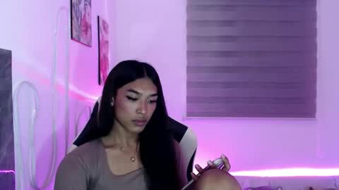 ur_dazzlingmorenaxx online show from September 9, 3:11 pm