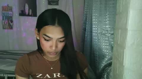 ur_dazzlingmorenaxx online show from December 3, 2:30 am