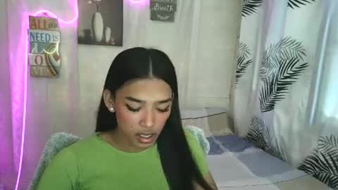 ur_dazzlingmorenaxx online show from May 13, 3:04 am