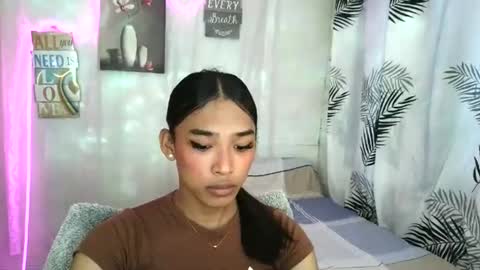 ur_dazzlingmorenaxx online show from May 14, 2:29 am