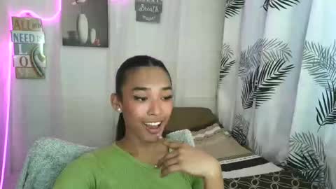 ur_dazzlingmorenaxx online show from May 18, 4:07 am