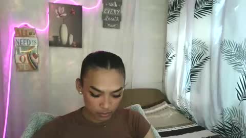 ur_dazzlingmorenaxx online show from May 22, 2:08 am