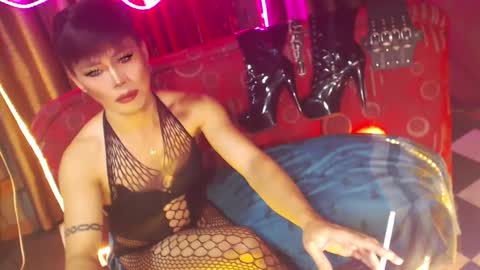 MISS ANNA online show from February 2, 8:02 am