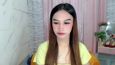 Kira Nicole online show from January 16, 10:41 am