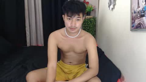 ur_hugechinito online show from February 18, 10:49 am