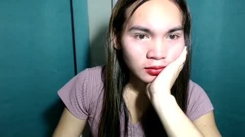 Snapshot of ur_innocent_girlx chatting on January 20, 9:32 pm QUEENSY online show from January 20, 9:32 pm