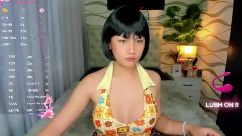 Snapshot of ur_lady_georgina chatting on February 18, 12:23 pm georgina online show from February 18, 12:23 pm
