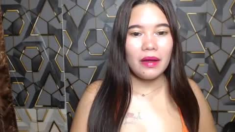 ur_prettychelsie18 online show from June 12, 7:46 pm
