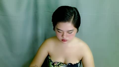 zey  online show from February 5, 11:04 am