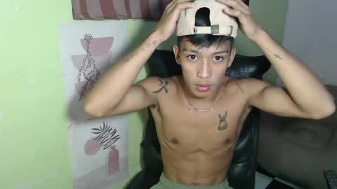 Snapshot of ur_raffy chatting on February 16, 9:48 am ur_raffy online show from February 16, 9:48 am