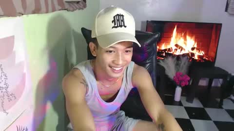 Snapshot of ur_raffy chatting on February 20, 11:54 pm ur_raffy online show from February 20, 11:54 pm