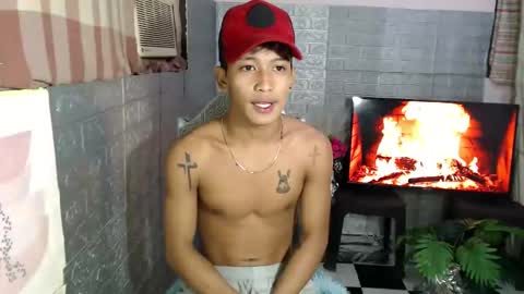 Snapshot of ur_raffy chatting on February 27, 11:15 pm ur_raffy online show from February 27, 11:15 pm