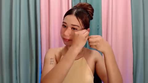 ur_rianlover online show from November 27, 9:00 am