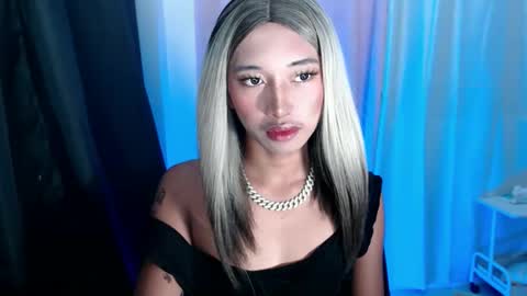 Ellie online show from November 9, 3:10 pm