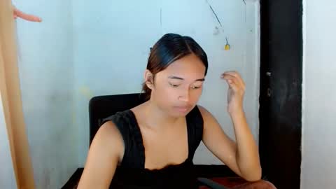 Ellie online show from March 24, 11:59 am