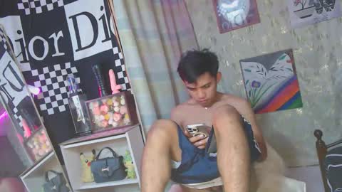 Snapshot of ur_shan21 chatting on March 18, 6:44 pm ur_shan21 online show from March 18, 6:44 pm