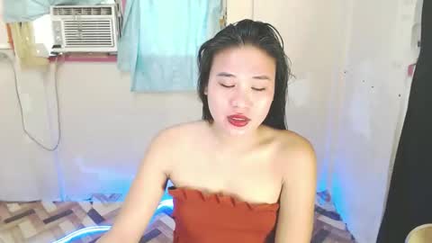 Snapshot of ur_ugly_princess chatting on April 16, 12:00 am chesca online show from April 16, 12:00 am