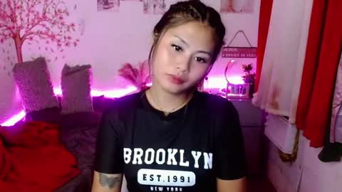 HelloIm  Girly online show from June 30, 1:01 pm