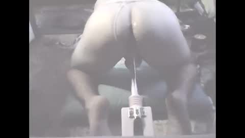 Snapshot of uranalslut28 chatting on March 7, 4:35 am uranalslut28 online show from March 7, 4:35 am