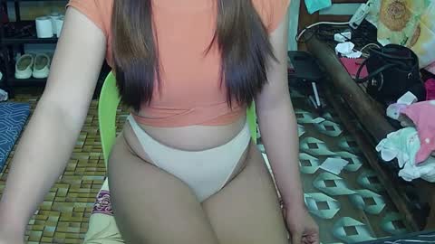 Snapshot of urasian_girlie chatting on January 8, 4:44 am Jen online show from January 8, 4:44 am