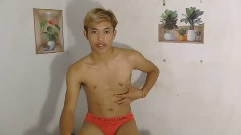 Snapshot of urasian_jomarie chatting on May 15, 11:50 am urasian_jomarie online show from May 15, 11:50 am