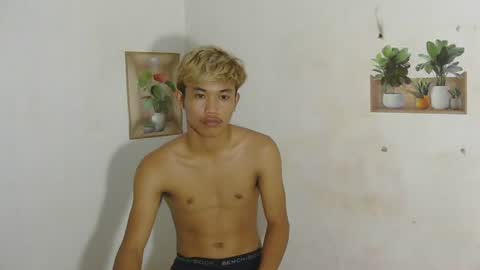 Snapshot of urasian_jomarie chatting on May 17, 7:28 am urasian_jomarie online show from May 17, 7:28 am