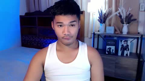 Snapshot of urasian_jpxx chatting on April 11, 9:24 am JAMES online show from April 11, 9:24 am