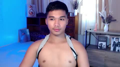 Snapshot of urasian_jpxx chatting on April 25, 9:45 am JAMES online show from April 25, 9:45 am