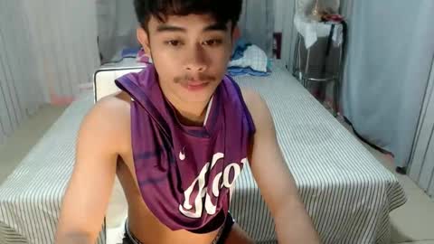 HI WE ARE NATHANIEL AND SEV online show from November 24, 4:18 pm