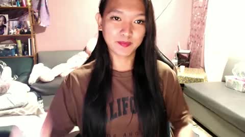 NEWRA  ALLISON online show from February 14, 12:03 pm