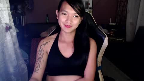 NEWRA  ALLISON online show from February 27, 6:09 pm