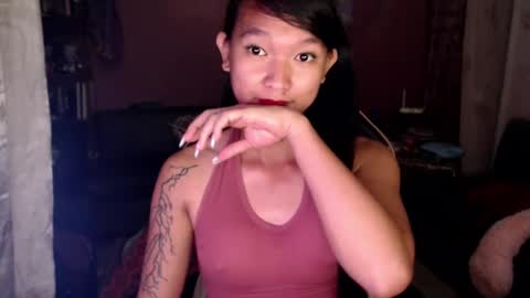 NEWRA  ALLISON online show from March 1, 10:31 pm