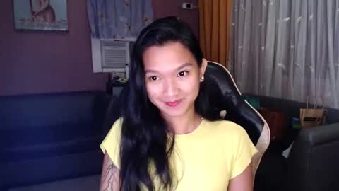 NEWRA  ALLISON online show from November 18, 6:01 pm