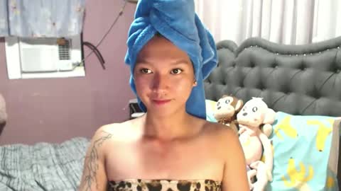 NEWRA  ALLISON online show from May 5, 8:33 am