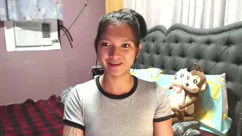 NEWRA  ALLISON online show from May 6, 1:25 am