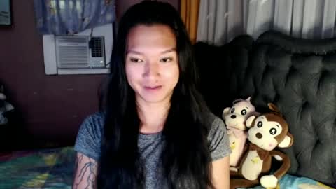 NEWRA  ALLISON online show from June 21, 2:14 am