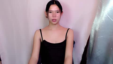 Snapshot of urasian_prettyjane chatting on October 17, 6:27 am Jane online show from October 17, 6:27 am