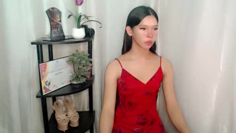 Snapshot of urasian_prettyjane chatting on April 12, 1:32 am Jane online show from April 12, 1:32 am