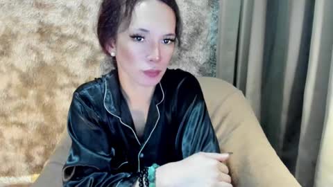 yana online show from February 13, 1:26 pm