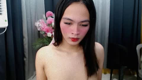 urasiancumgirl_ online show from April 25, 7:33 am