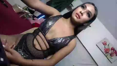 Snapshot of urasians_cummer chatting on January 10, 4:54 am Pau online show from January 10, 4:54 am