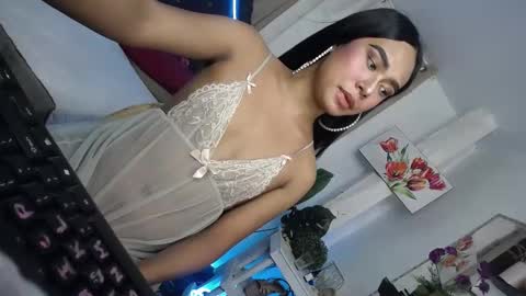 Snapshot of urasians_cummer chatting on March 5, 10:00 am Pau online show from March 5, 10:00 am