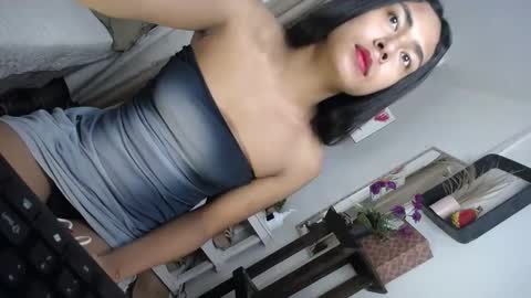 Snapshot of urasians_cummer chatting on March 10, 8:59 am Pau online show from March 10, 8:59 am