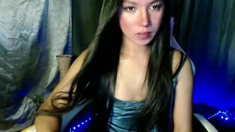 Snapshot of urasiansexbombgirlxxx chatting on April 11, 4:11 pm Elizabeth online show from April 11, 4:11 pm