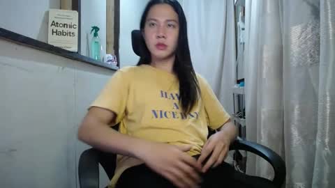 Snapshot of urasiantserika chatting on December 19, 1:51 pm Erika online show from December 19, 1:51 pm