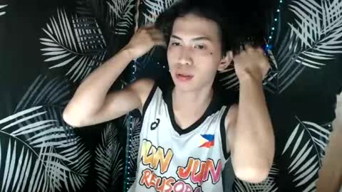 urasiantwinkx online show from June 29, 3:56 pm