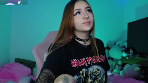 Danielle  online show from December 3, 8:23 am