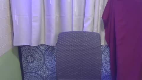 Snapshot of urbaby_ronna chatting on January 30, 2:25 pm urbaby_ronna online show from January 30, 2:25 pm