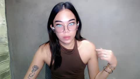 Snapshot of urbabydollx16 chatting on June 22, 11:18 am urbabydollx16 online show from June 22, 11:18 am