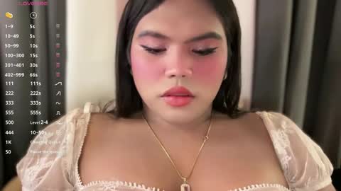 Snapshot of urbabysofia0305 chatting on April 19, 4:50 pm Sofia online show from April 19, 4:50 pm